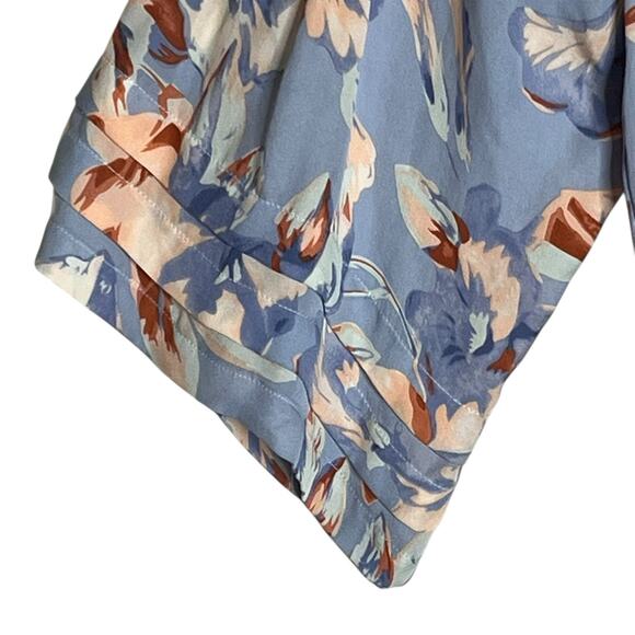 Joie 100% Silk Blouse S Pullover V-Neck Button Front Dusty Blue Floral Romantic - Picture 4 of 13